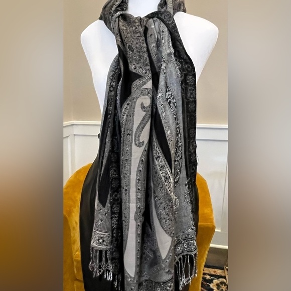 Scarf. Beautiful black and taupe print scarf. - Picture 2 of 6